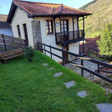 La Casina De Santulaya Adrales Exterior foto