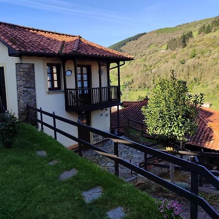 La Casina De Santulaya Adrales Exterior foto