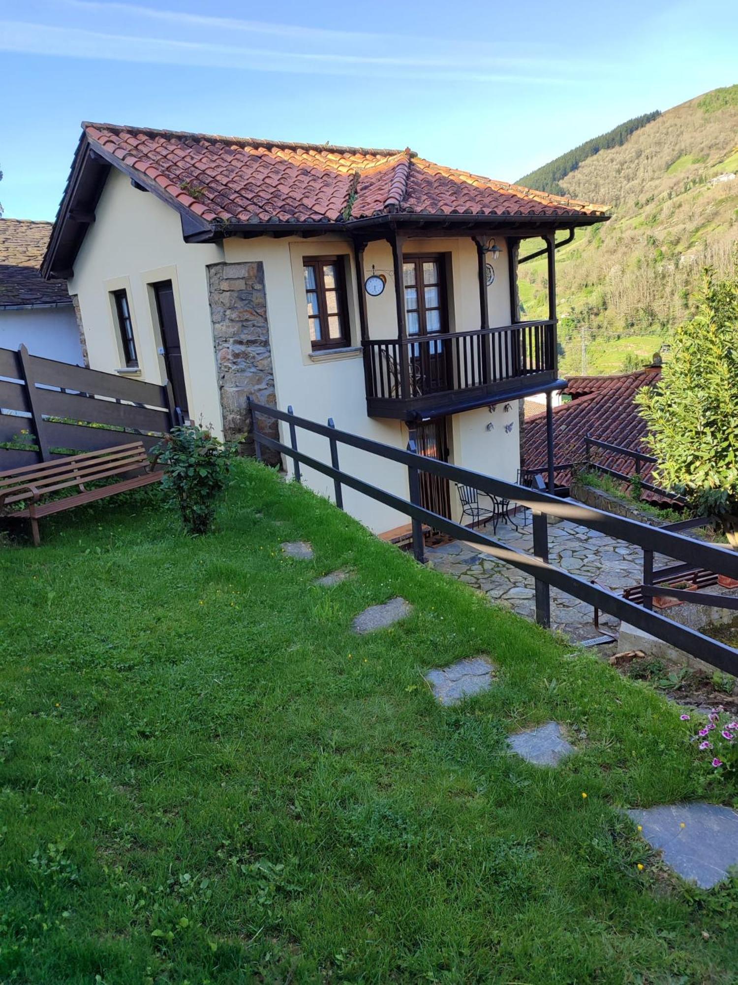 La Casina De Santulaya Adrales Exterior foto