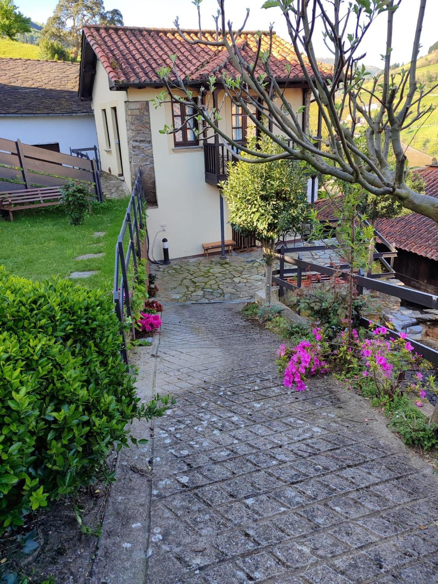 La Casina De Santulaya Adrales Exterior foto